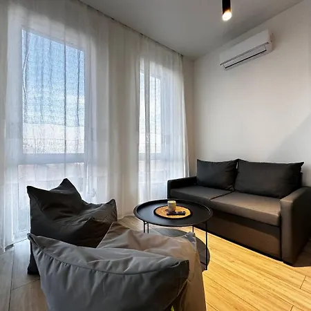 Kamanina 20 2-bedrooms Apartment Odessa
