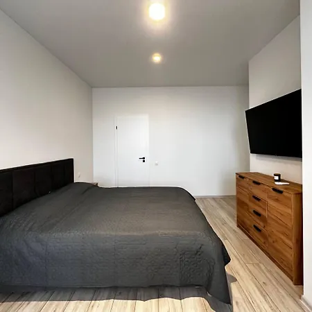 Kamanina 20 2-bedrooms * Odessa