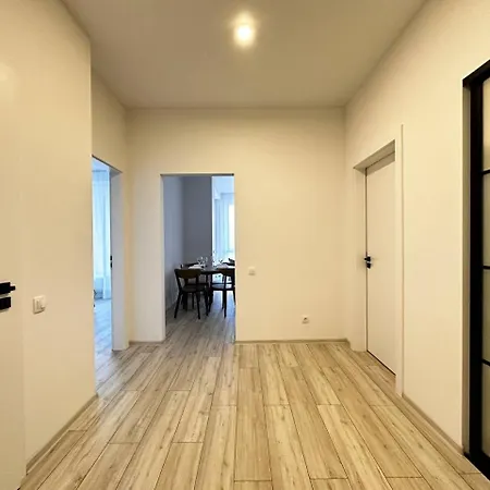 Apartment Kamanina 20 2-bedrooms Odessa
