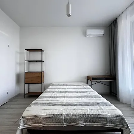 Apartment Kamanina 20 2-bedrooms Odessa