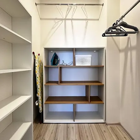 Kamanina 20 2-bedrooms Apartment