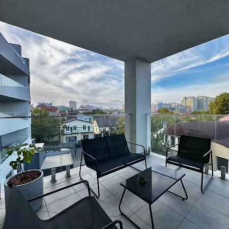 Kamanina 20 2-bedrooms Apartment Odessa